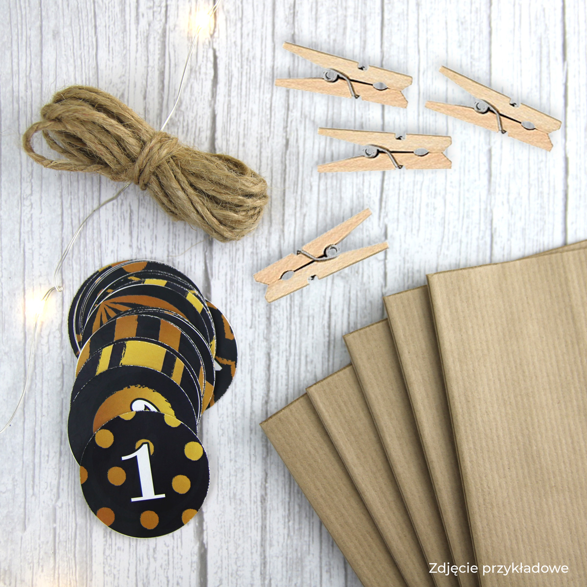 Akcesoria - Kalendarz adwentowy Złote - torebki kraft z najklejkami (24 szt.) 