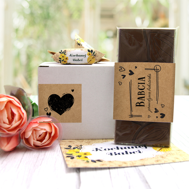 Akcesoria - Zestaw upominkowy z czekoladą dla Babci  - Babcia bohaterka 