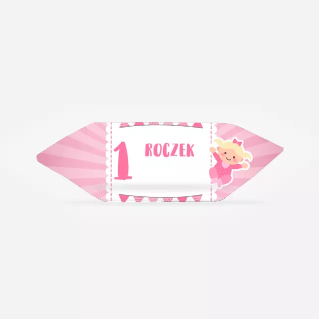 Krówki - Dziewczynka na różowym tle z grzechotką