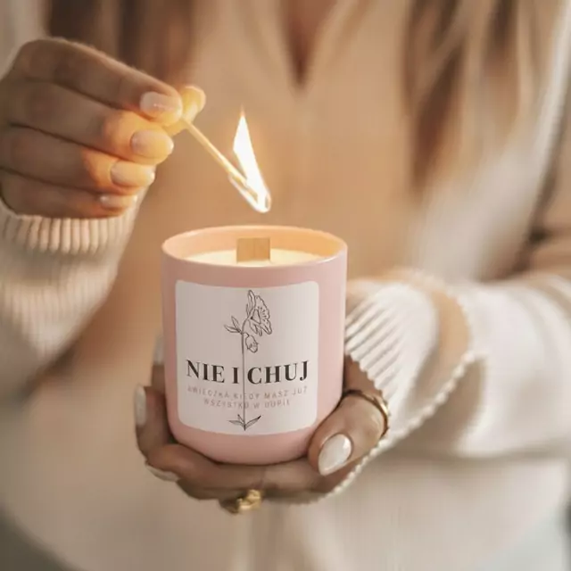 Elegancka świeca sojowa zapachowa
