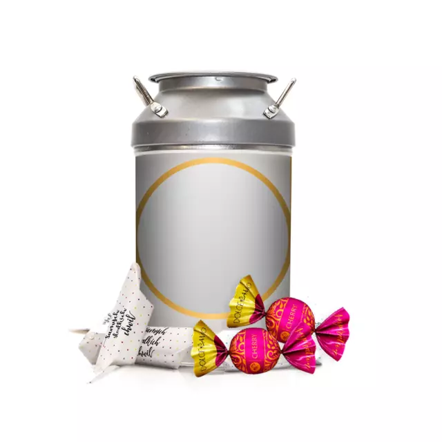 Krówki w kance - Eleganckie niebieskie kwiaty