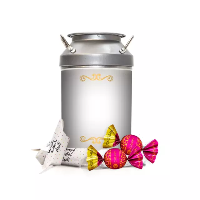 Krówki w kance - Eleganckie niebieskie kwiaty